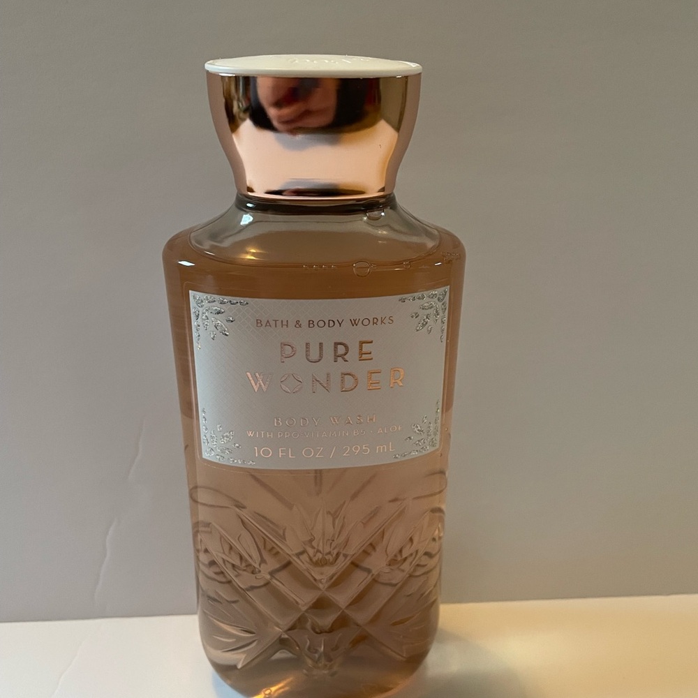 Bath & Body Works Pure Wonder Body Wash - Gold